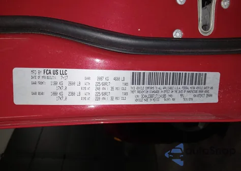 2018 Jeep Compass Latitude 4X4 z USA, uszkodzony, nr VIN 3C4NJDBB7JT114185